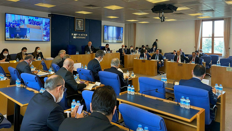 AKP'nin torba yasa teklifi Meclis'e sunulacak: İki madde çıkarıldı