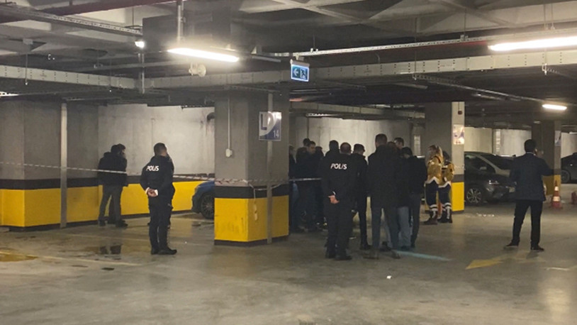 AVM otoparkında eski kız arkadaşını öldürüp, intihar etti