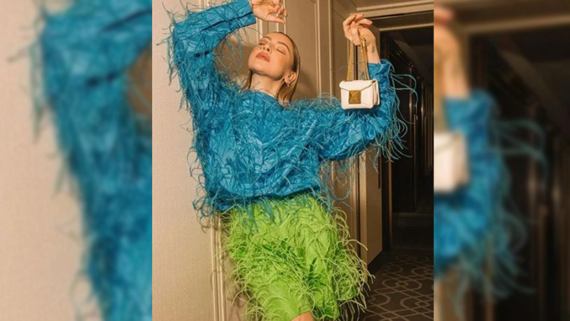 Hadise kıyafeti ile sosyal medyada alay konusu oldu 