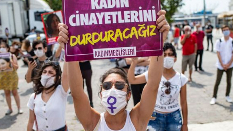 Kadın Cinayetlerini Durduracağız Platformu: Göstermelik yasa değil, İstanbul Sözleşmesi yaşatır