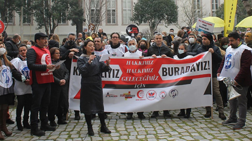 Sağlık çalışanları, Bakan Koca'yı istifaya davet etti