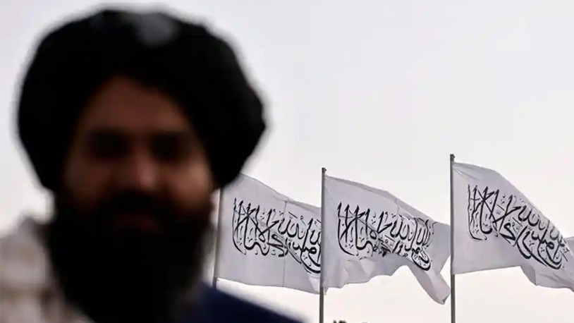 Taliban Afganistan'ın bayrağını değiştirdi