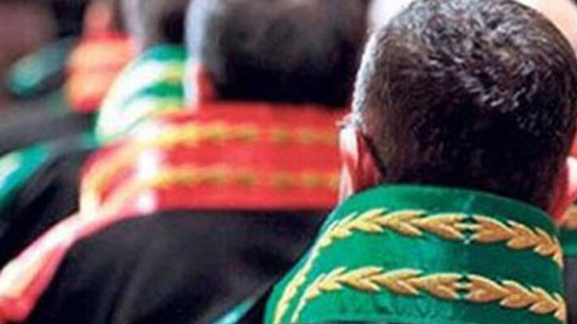 Bir hakim ve bir savcı daha meslekten atıldı