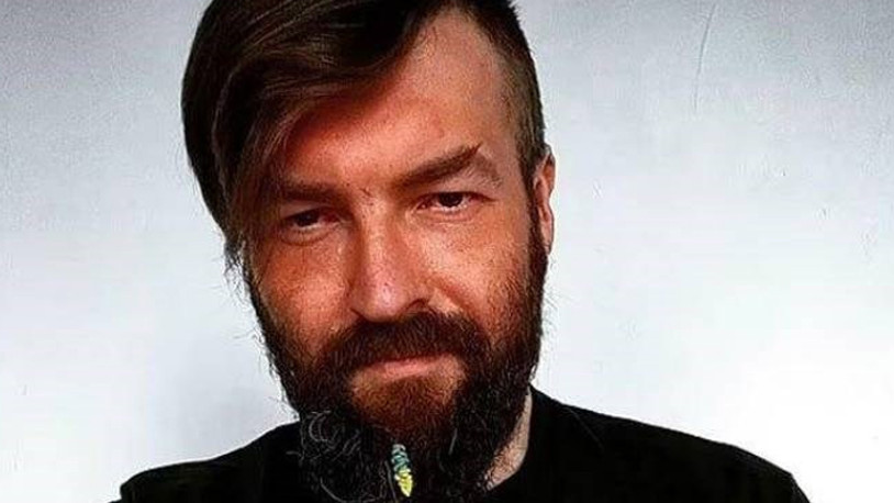 Dünyaca ünlü vegan aktivist deri çanta satıcısı çıktı