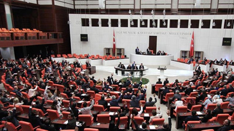 Meclis'te muhalefetin tüm önerileri reddedildi
