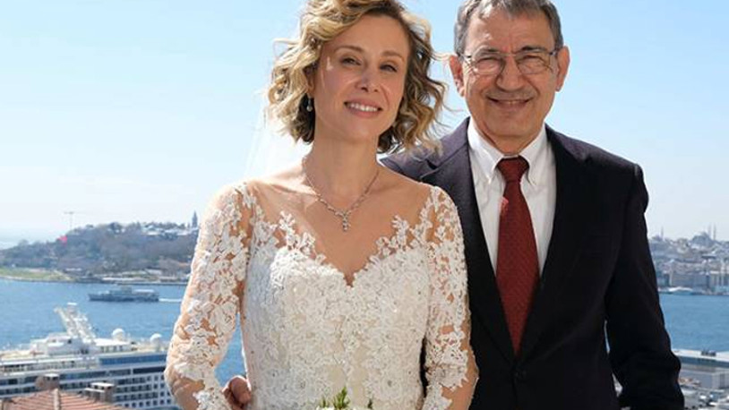 Orhan Pamuk dünyaevine girdi