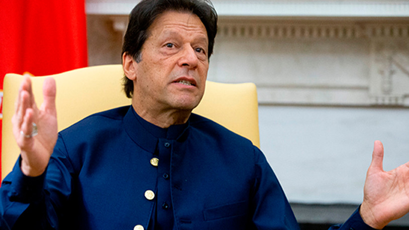 Pakistan'da kritik gün! Başbakan İmran Han destekçilerini sokağa çağırdı