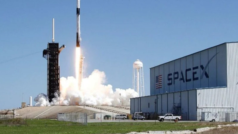 Tarihte bir ilk: 55 milyon dolar ödeyen ziyaretçilerin uzay yolculuğu başladı