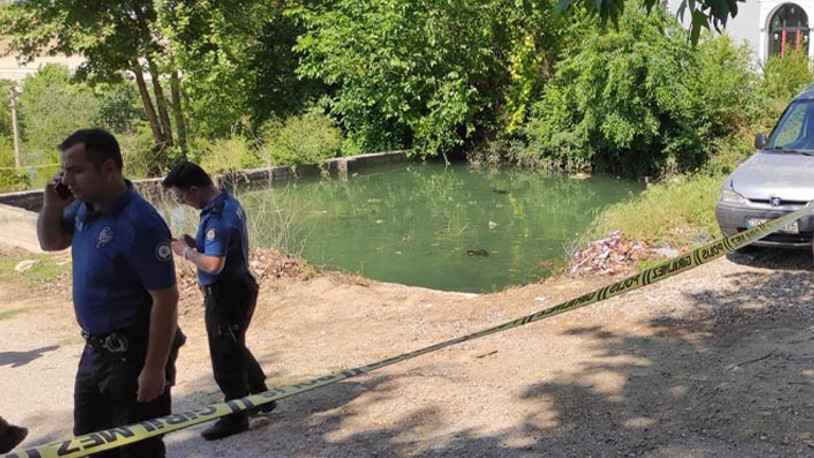 1 metrelik havuzda boğulan 3 yaşındaki kız yaşama döndürüldü