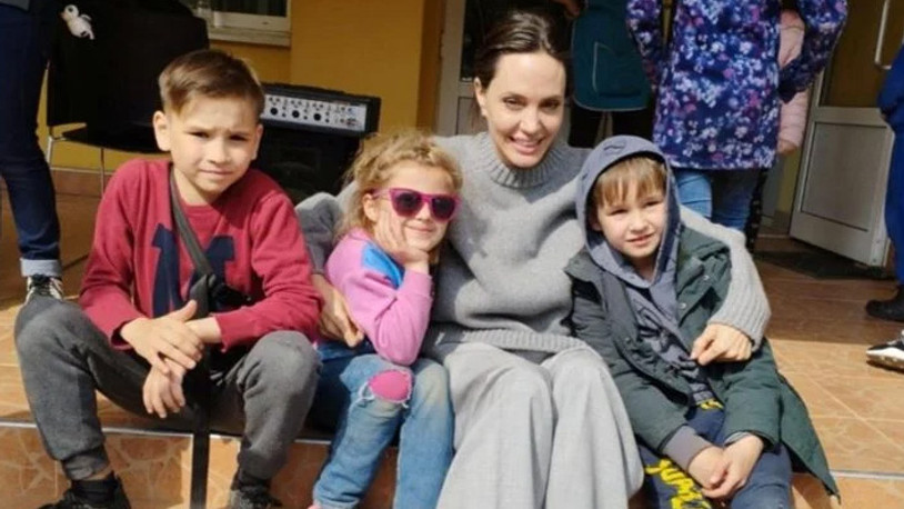 Angelina Jolie'nin Ukrayna ziyareti, Rus uçakları yüzünden yarıda kaldı