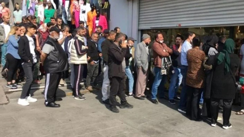 Bayram öncesi 'ucuz baklava' kuyruğu