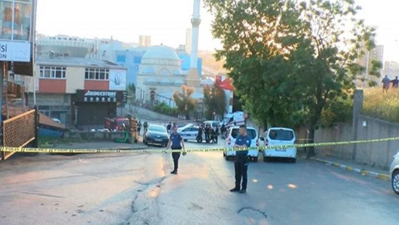 Emekli polis tartıştığı kadını ağır yaraladı, aynı silahla intihar etti