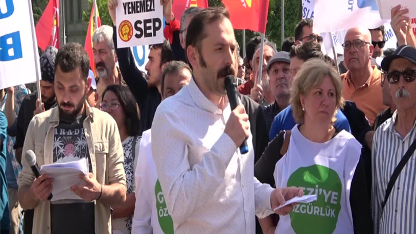 Gezi davası kararları Kadıköy'de protesto edildi: Bu daha başlangıç, mücadeleye devam