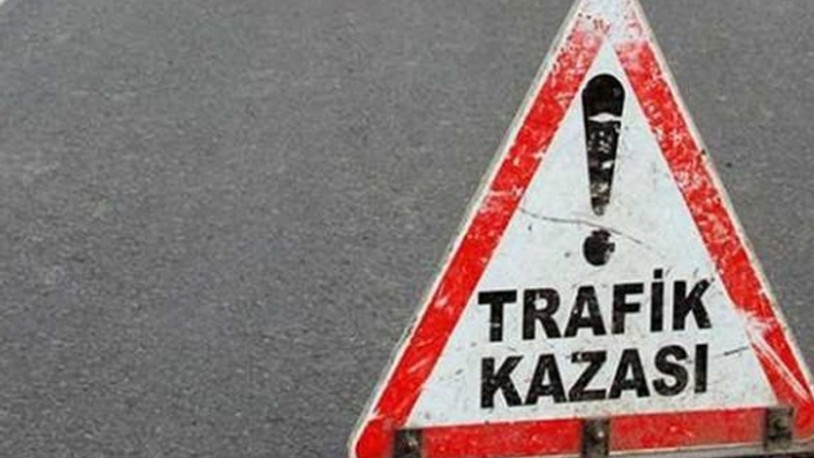 Hakkari'de trafik kazası: Vali yardımcısı ve kaymakam yaralandı