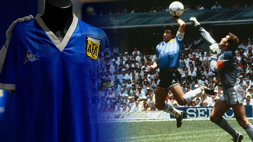 Maradona'nın efsane forması, rekor bedelle satıldı