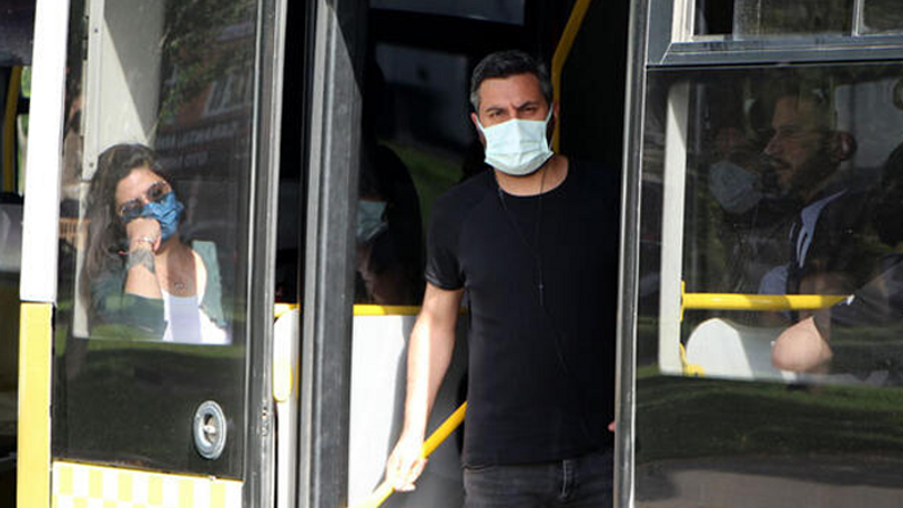 Maske zorunluluğunun kalktığı toplu taşımada ilk gün