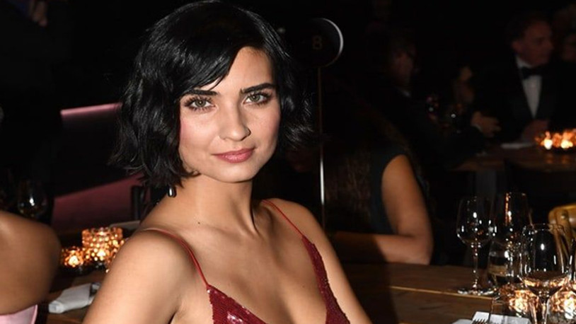 Tuba Büyüküstün'ün paylaşımı sosyal medyada gündem oldu: O aşık olduğum adam...