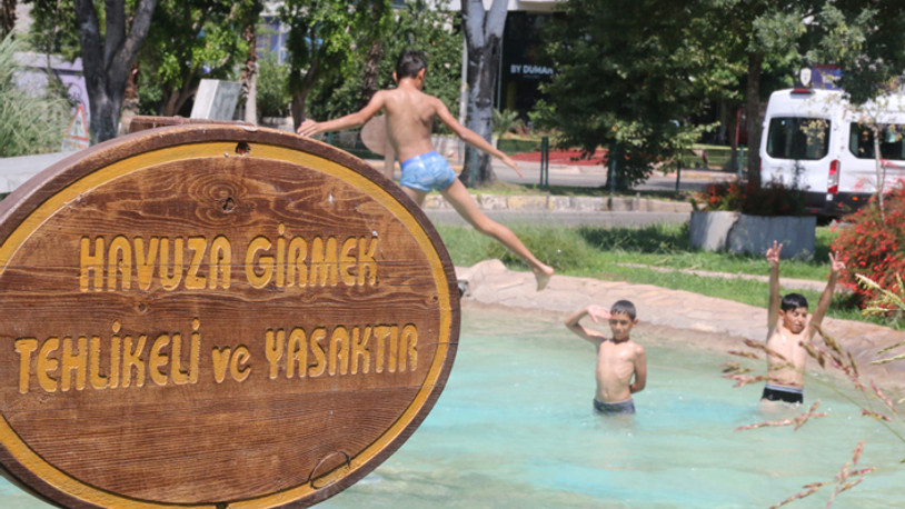 Antalya'da çocukların sus havuzunda tehlikeli serinliği