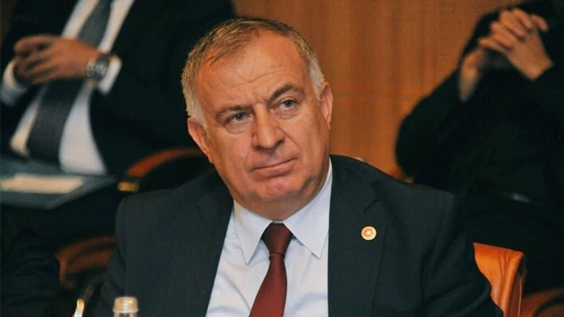 CHP'li Zeybek: Mevcut siyasi iktidarın 3 büyük kulübümüzle derdi var