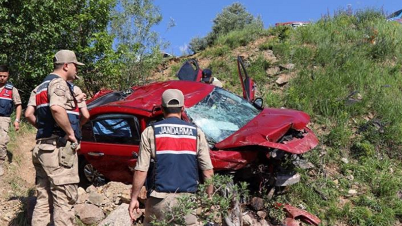 Erzurum'da korkunç kaza: 2 ölü, 3 yaralı