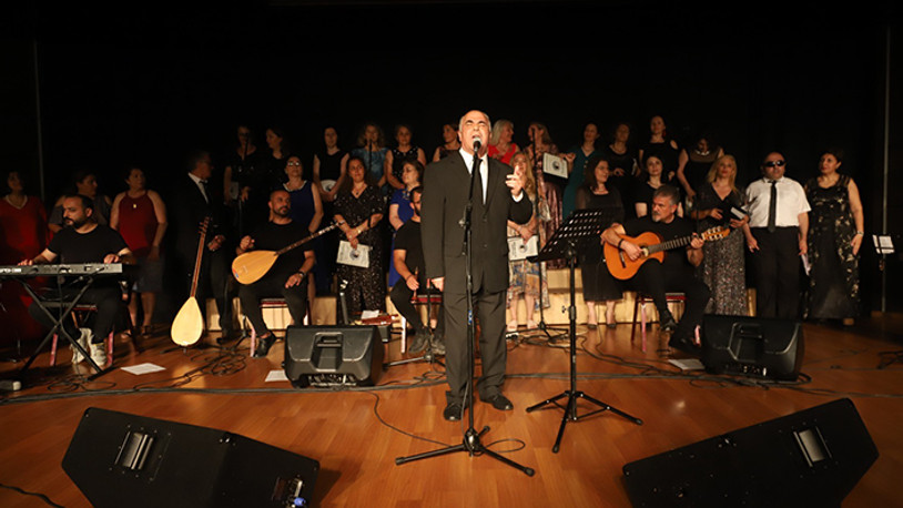 Kartal Belediyesi Türk Halk Müziği Korosu sezona solo konserle veda etti