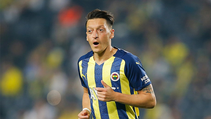 Başakşehir ile anlaşan Mesut Özil'den Fenerbahçe'ye veda mesajı