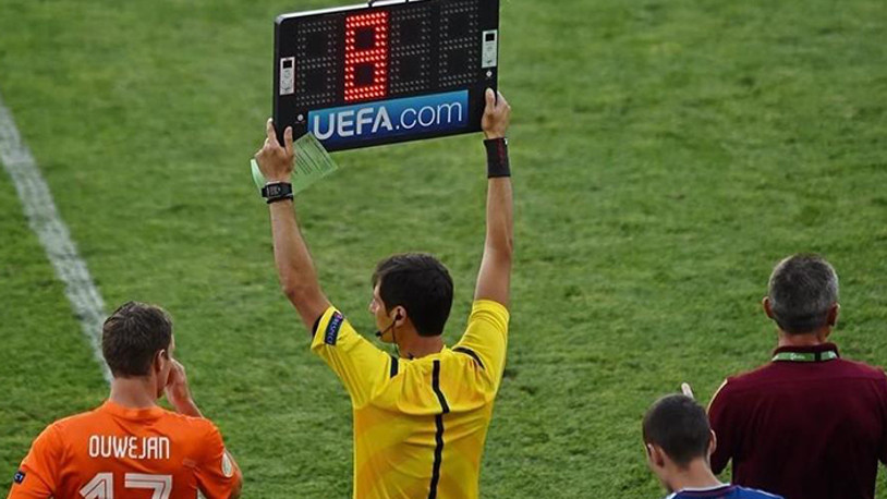 Futbol Oyuncu Değişikliği Kuralı