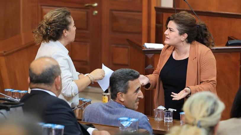 İBB Meclisi’nde tansiyon yükseldi