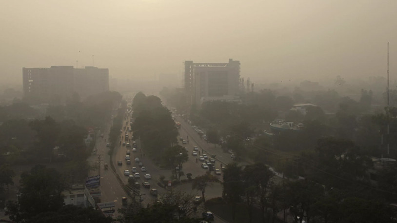 İran'da hava kirliliği alarmı... Devlet kurumları tatil edildi 