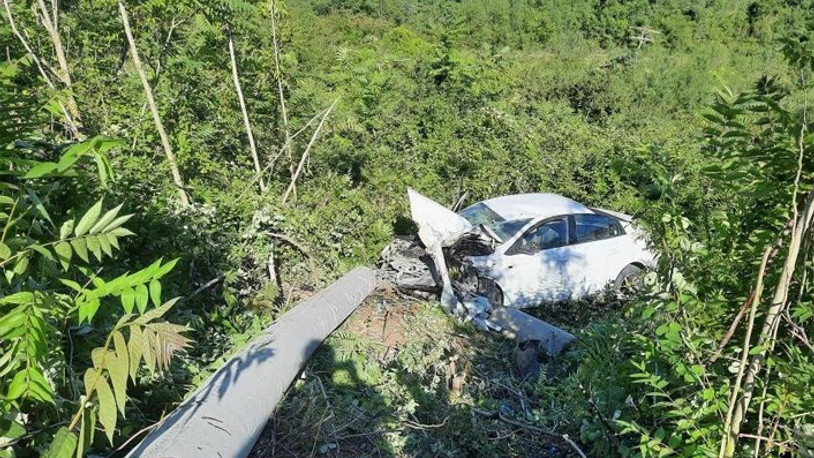 Otomobilin şarampole yuvarlandığı kazada 1 kişi hayatını kaybetti