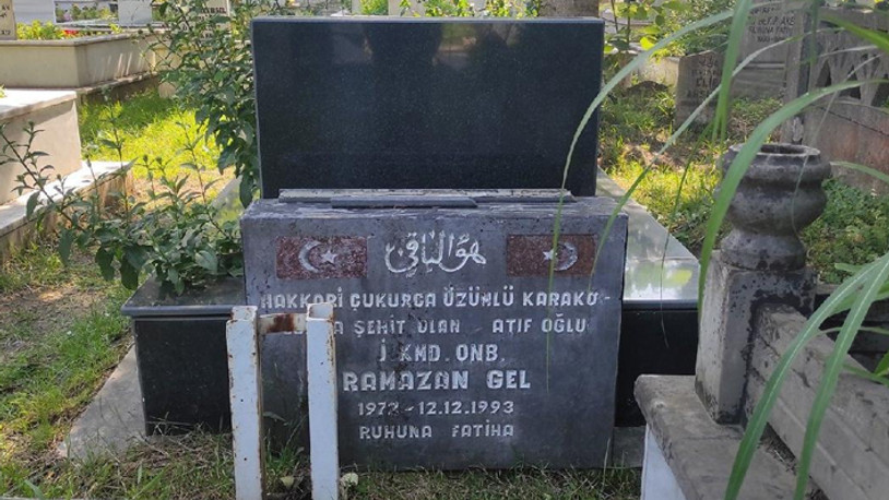 Şehit kabrinde hırsızlık 