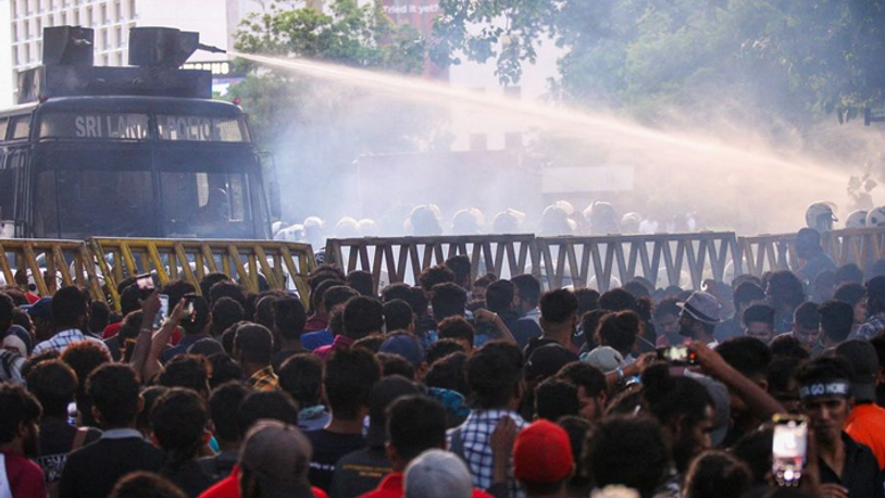 Sri Lanka'da göstericiler cumhurbaşkanlığı konutunu bastı!