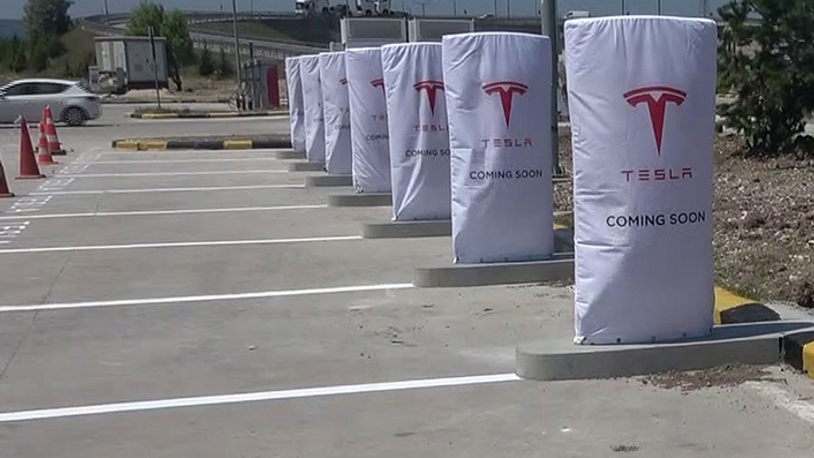 Tesla'nın Türkiye'deki ilk şarj istasyonunda kurulum tamamlandı