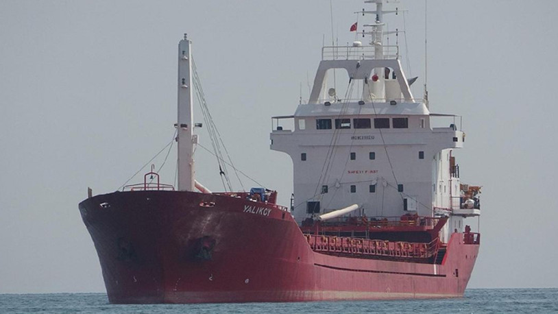 93 metre uzunluğundaki gemi, Çanakkale Boğazı'nda karaya oturdu