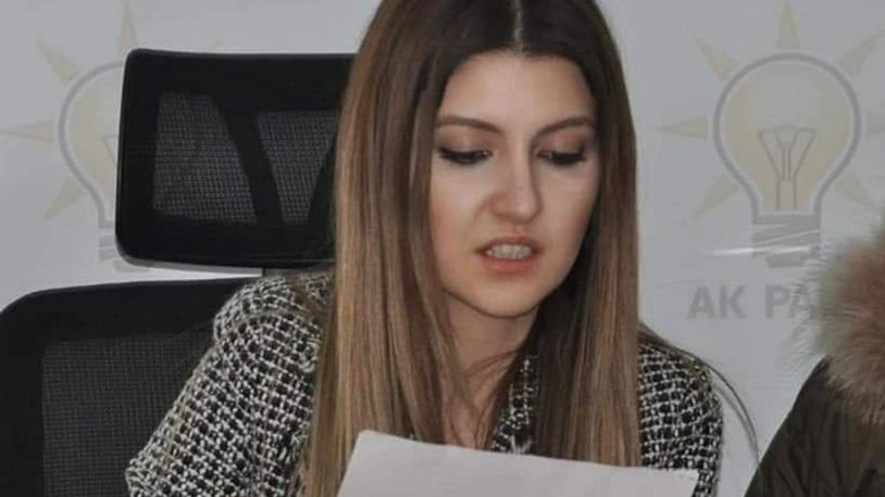 AKP’li başkanın eşi FETÖ’den ihraç edildi