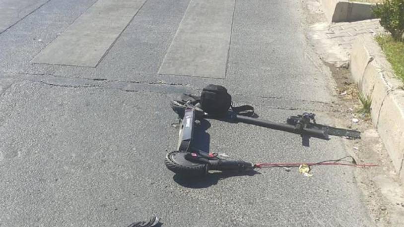 Otomobilin çarptığı e-scooter sürücüsü hayatını kaybetti
