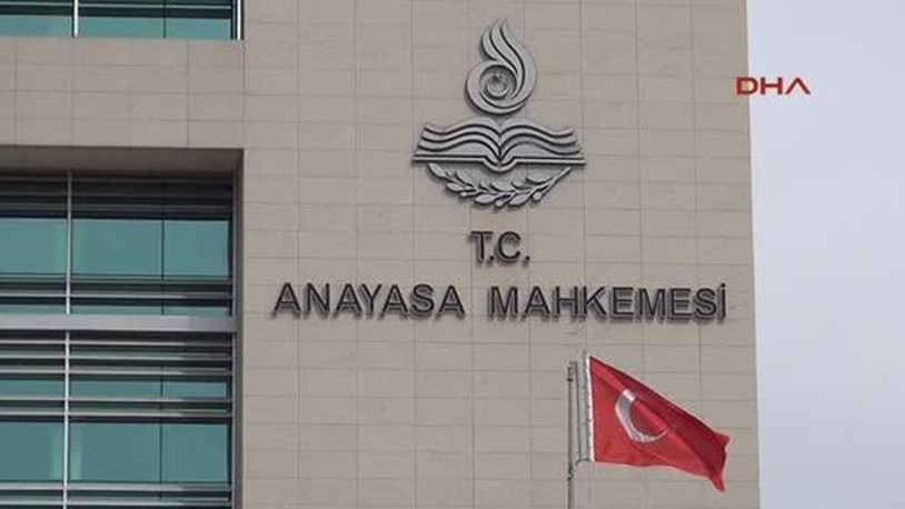 Rektörün eleştirildiği eyleme katılan öğrenciye verilen ceza AYM'den döndü