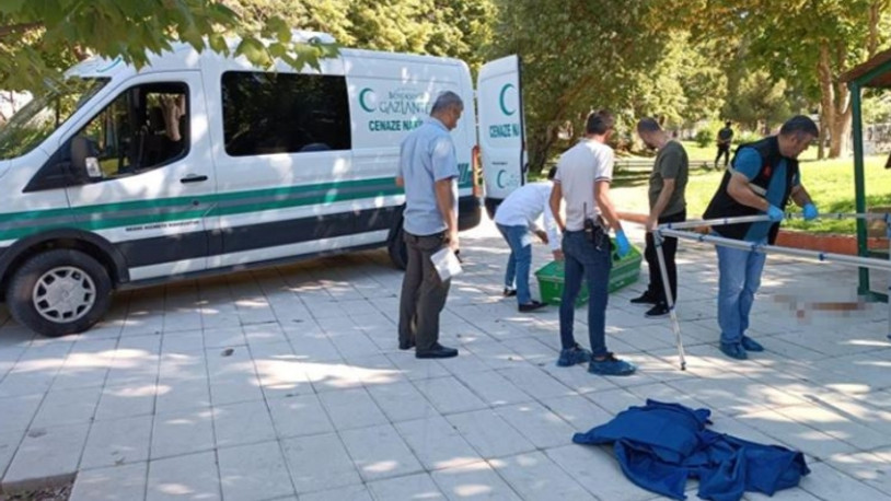 Uzman çavuş parktaki bankta ölü bulundu