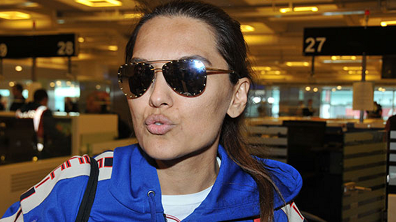 Demet Akalın konser ve festival iptallerine tepki gösterdi