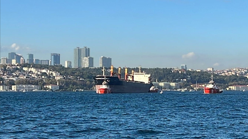 İstanbul Boğazı'nda gemi trafiği çift yönlü olarak tekrar açıldı