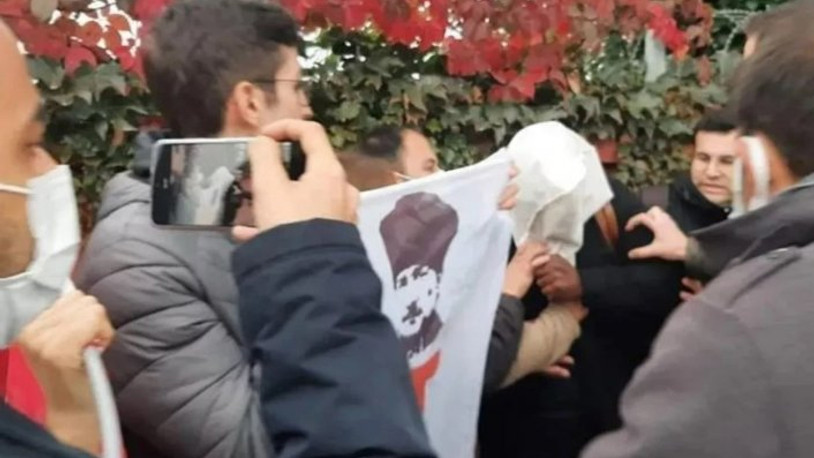 İstanbul'da ABD'li askerin başına çuval geçiren gençler hakim karşısına çıktı