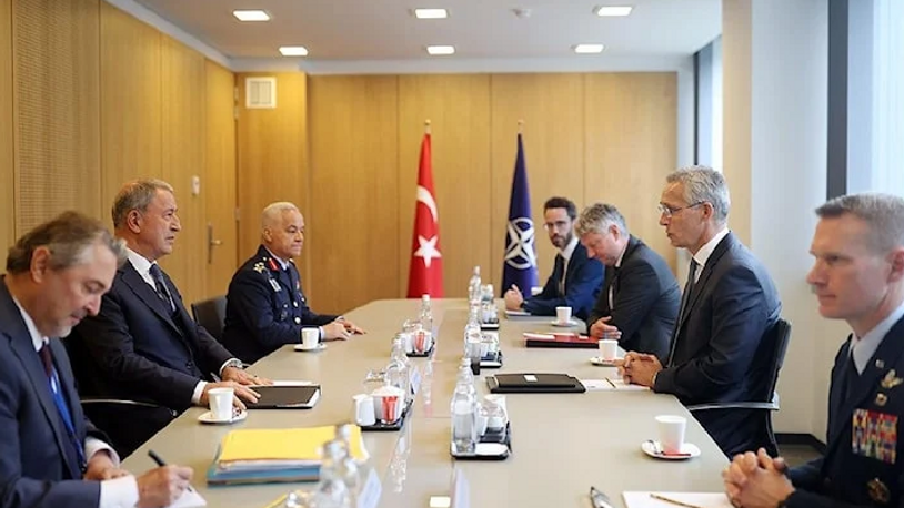 Bakan Akar, NATO Genel Sekreteri Stoltenberg ile görüşme gerçekleştirdi