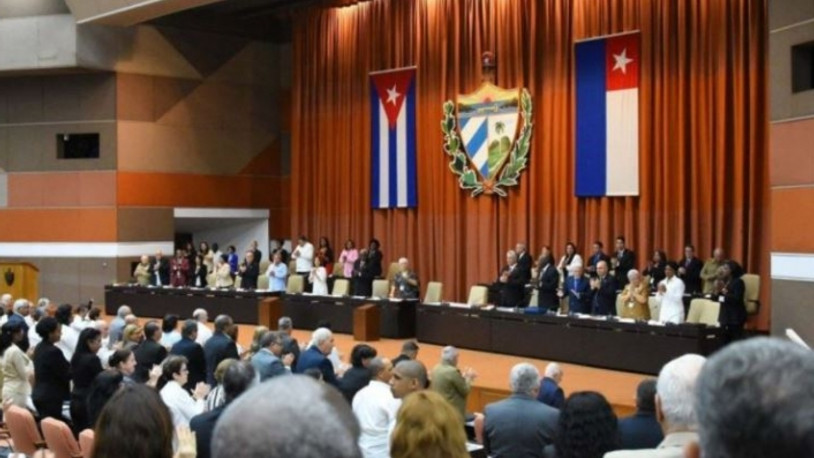 Küba parlamentosundan ABD'ye: Ambargoya son verin