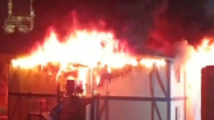 İstanbul'da işçilerin kaldığı konteyner evlerde facia: Ölü ve yaralılar var