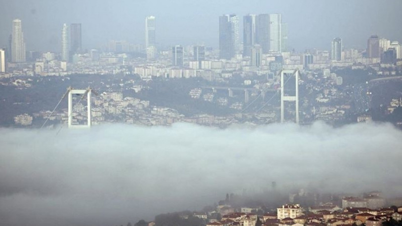 İstanbul'da yoğun sis: Vapur seferleri iptal edildi
