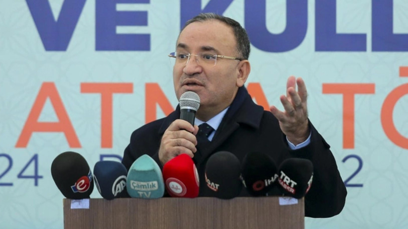 Bakan Bozdağ'dan AKP'nin başörtüsü teklifine ilişkin 'referandum' açıklaması