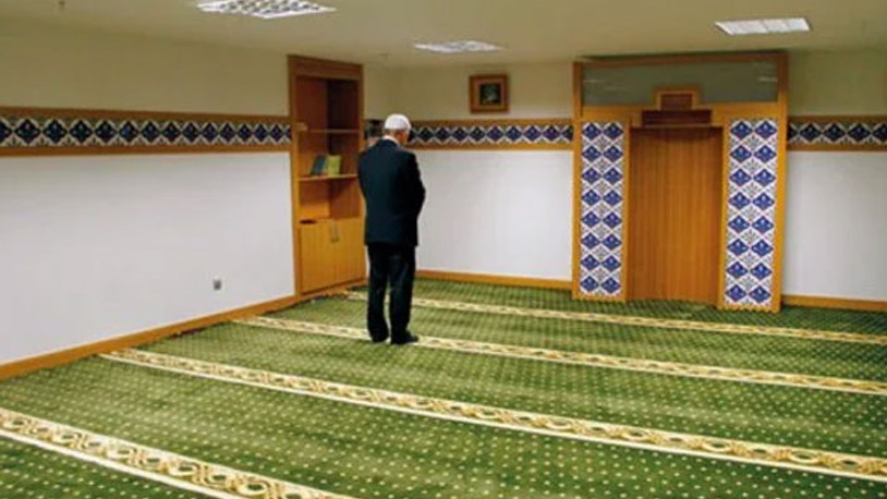 Kadro çözümü: AVM'deki mescide imam atandı