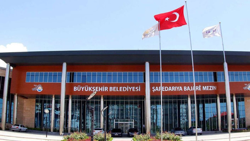 Kayyum belediyeden AKP’li yöneticiye adrese teslim ihale