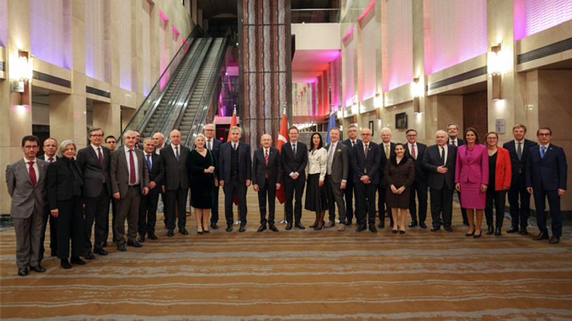 Kılıçdaroğlu, AB ülkelerinin büyükelçileriyle akşam yemeğinde bir araya geldi