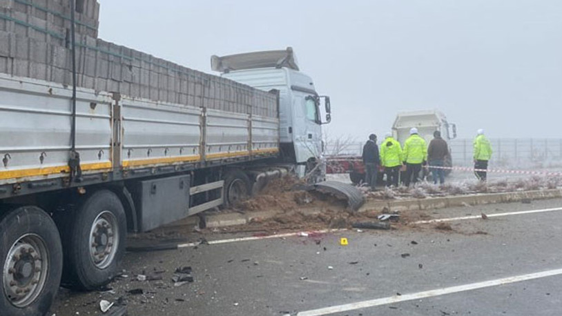 Kırşehir'de zincirleme kaza: 2 ölü, 12 yaralı